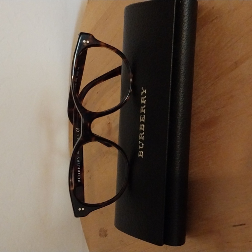 Burberry eyeglass